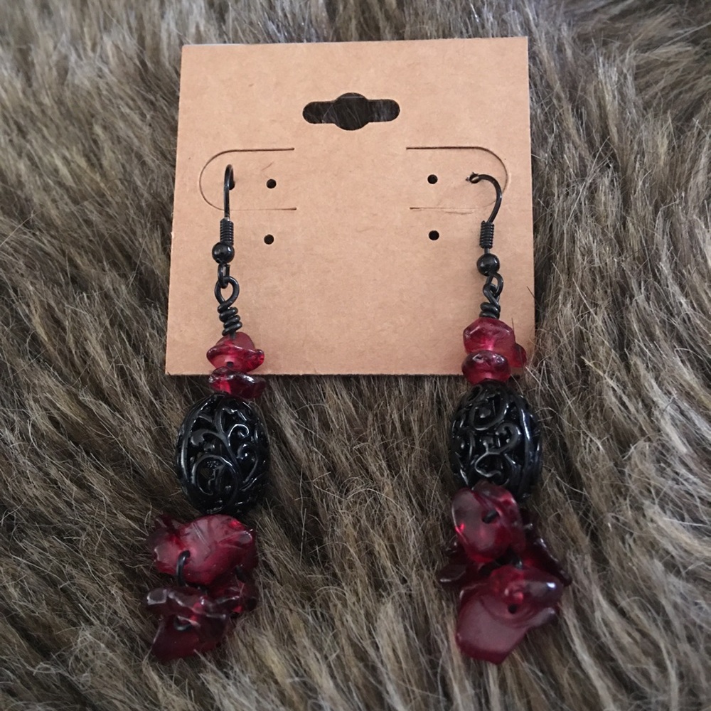 Black filigree bead faux garnet stone earrings